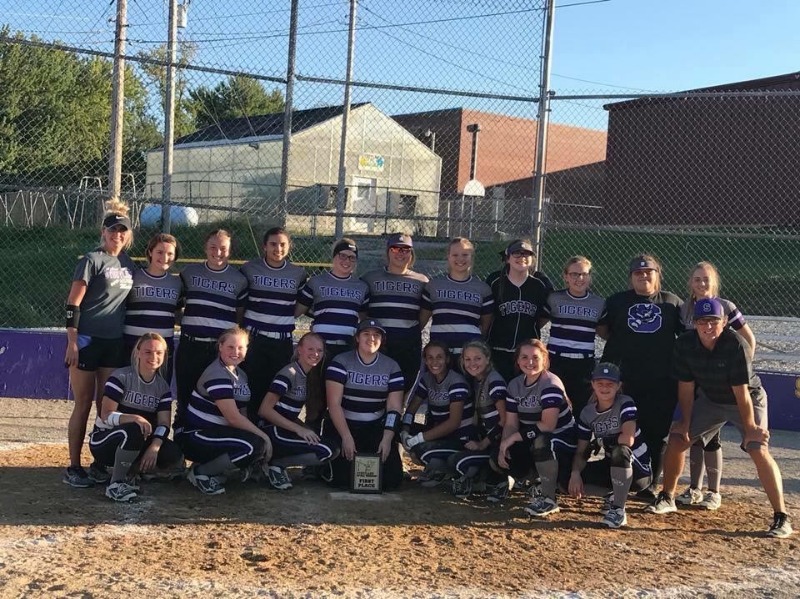 Stoutland Schools Stoutland Lady Tigers Win Tournament!